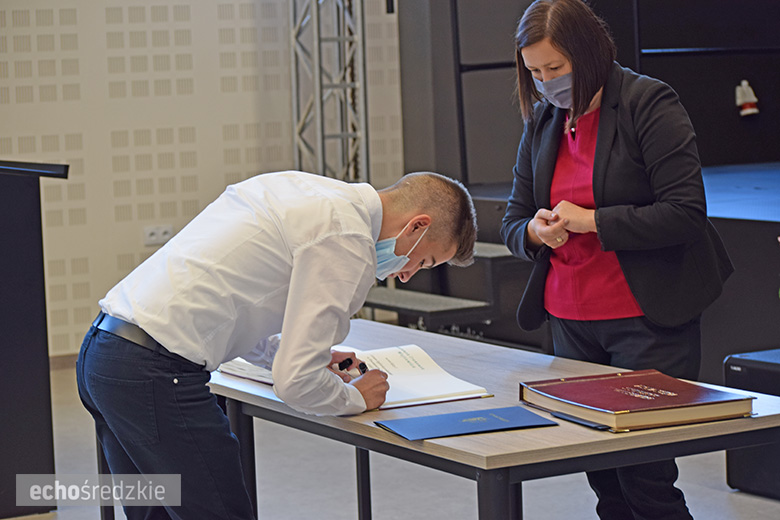 Stypendia Starosty średzkiego wręczone
