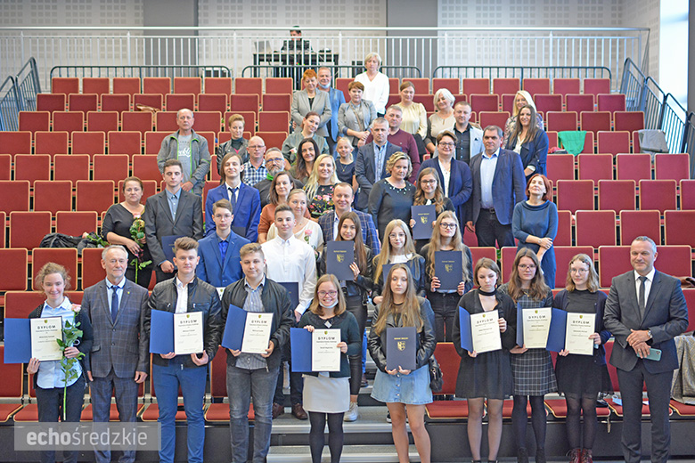 Stypendia Starosty średzkiego wręczone