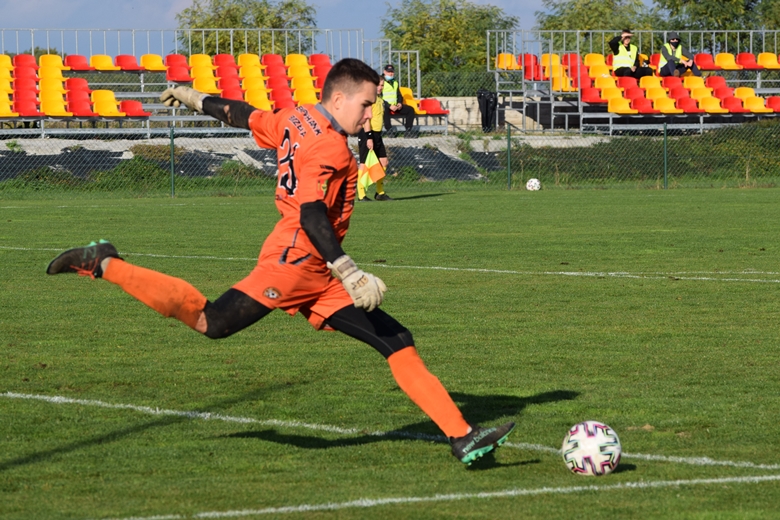 14. kolejka IV ligi Mechanik Brzezina - Sokół Marcinkowice