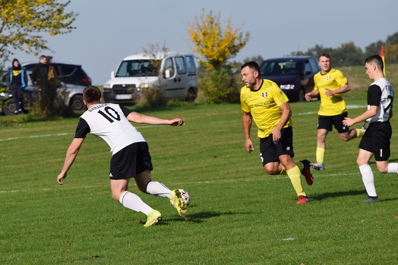 10. kolejka B-klasy Wulkan Ogrodnica - Orzeł Bukówek   