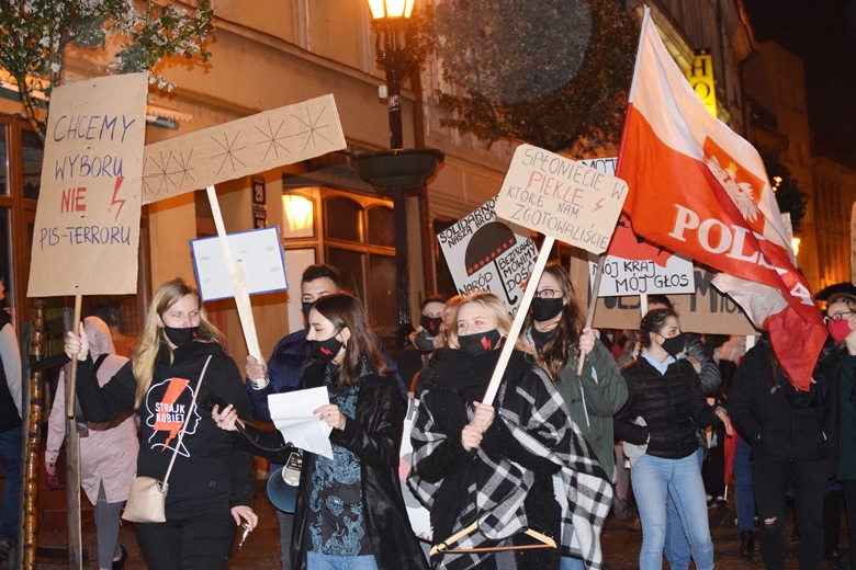 Średzianie wyrazili swój sprzeciw wobec orzeczenia TK