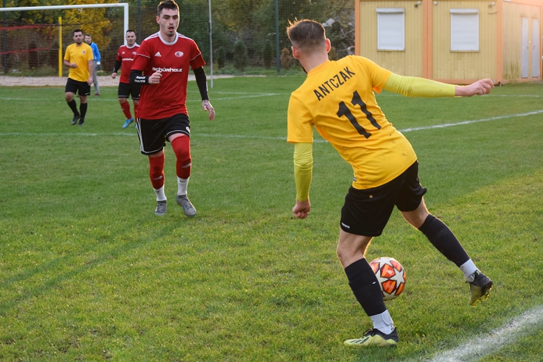 11. kolejka B-klasy Pagel Komorniki vs Augustyn Wrocław 