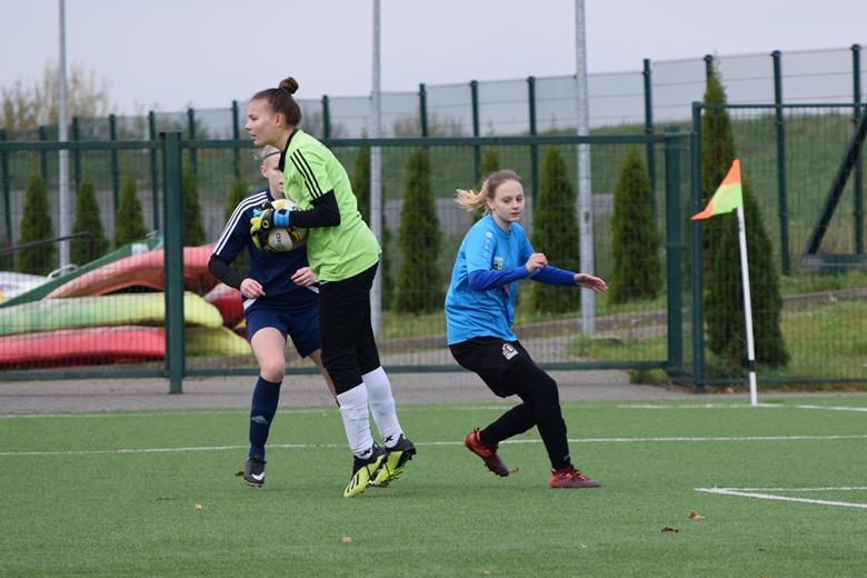 Z dwóch drużyn Polonii Świdnica okazała się lepsza