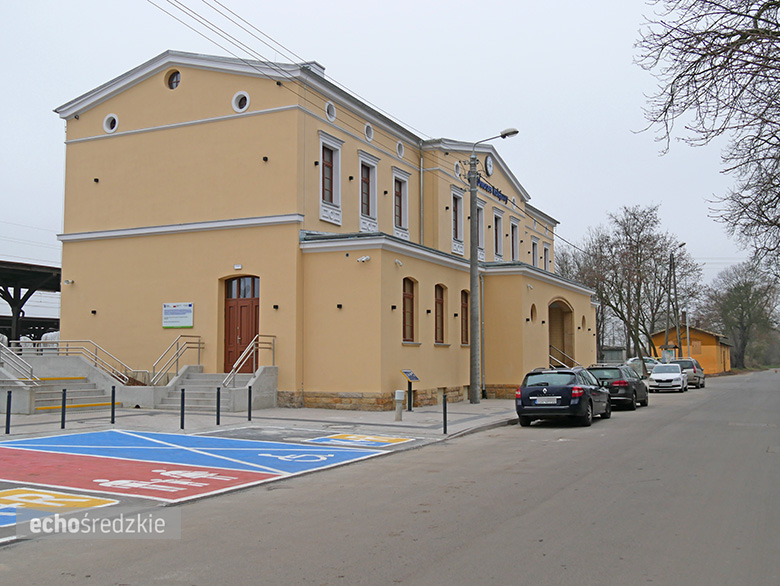 Dworzec w Malczycach po remoncie