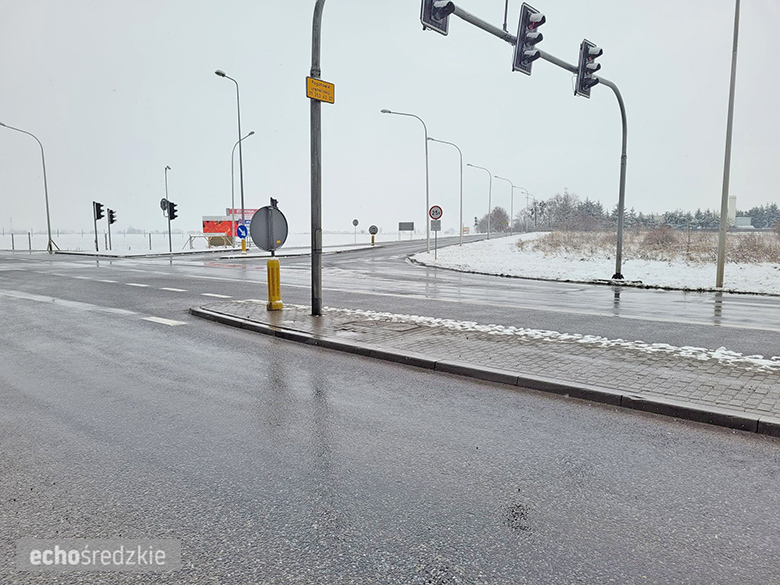 Skrzyżowanie ul. Oławskiej z drogą krajową 94