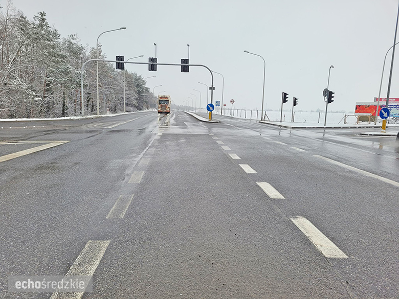 Skrzyżowanie ul. Oławskiej z drogą krajową 94