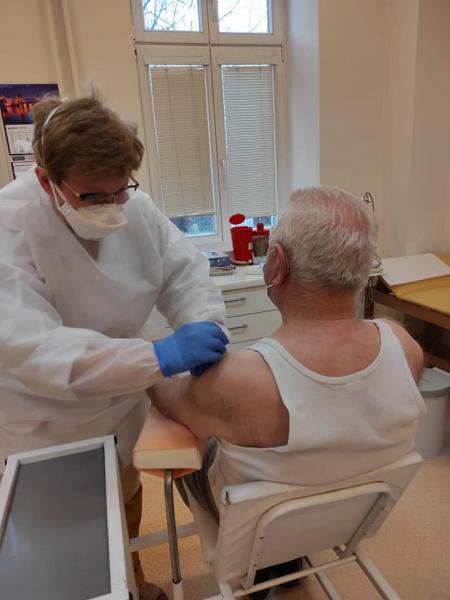 Pierwsi pacjenci zostali zaszczepieni w Kostomłotach