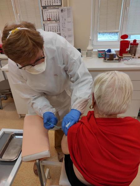 Pierwsi pacjenci zostali zaszczepieni w Kostomłotach