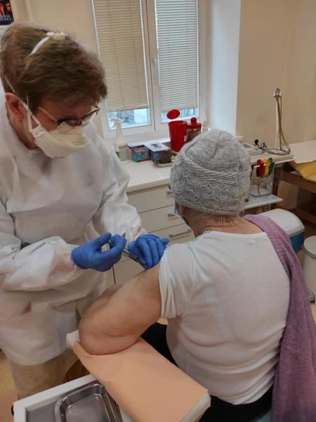 Pierwsi pacjenci zostali zaszczepieni w Kostomłotach