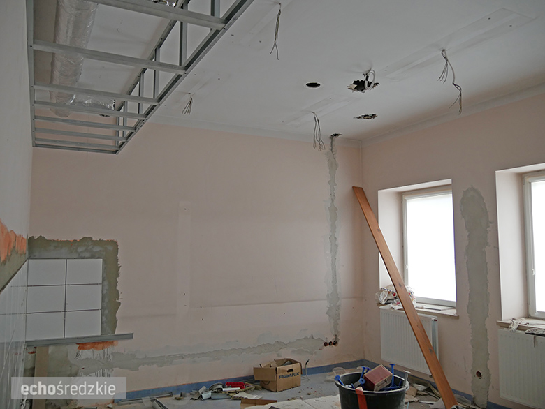 Remont budynku szpitala trwa