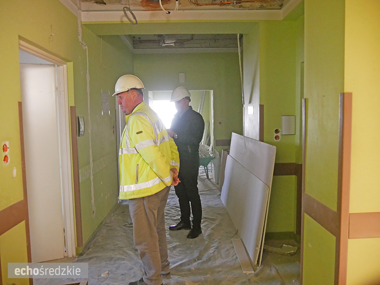 Remont budynku szpitala trwa