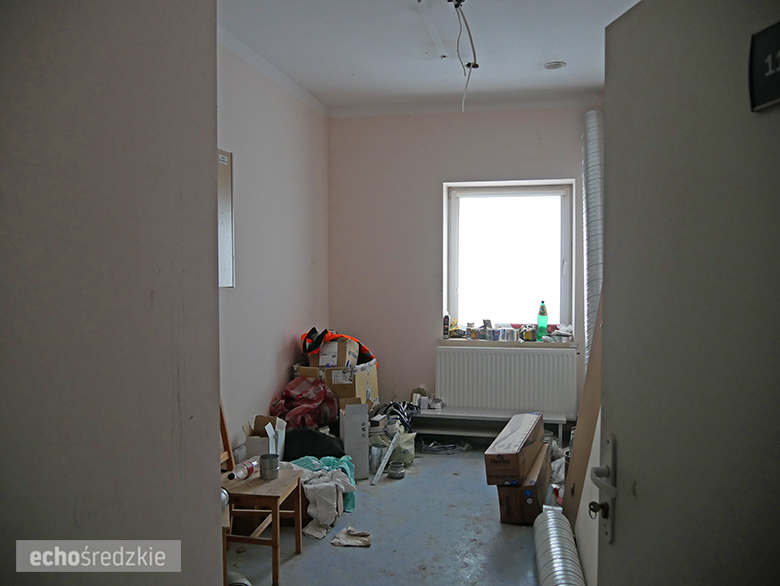 Remont budynku szpitala trwa