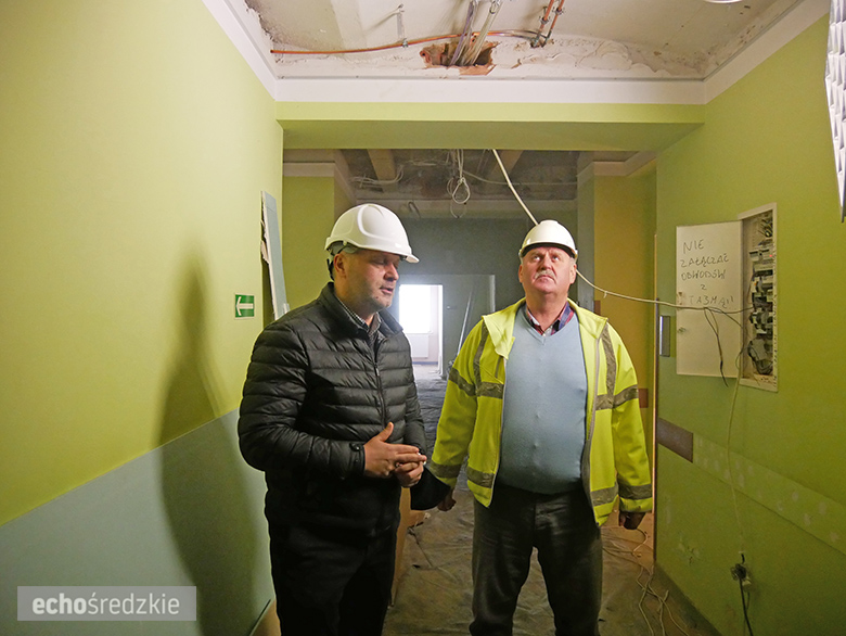 Remont budynku szpitala trwa