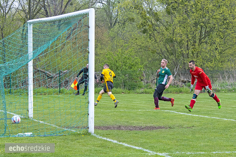 Tęcza Kwietno - Wilki Różana 2:4