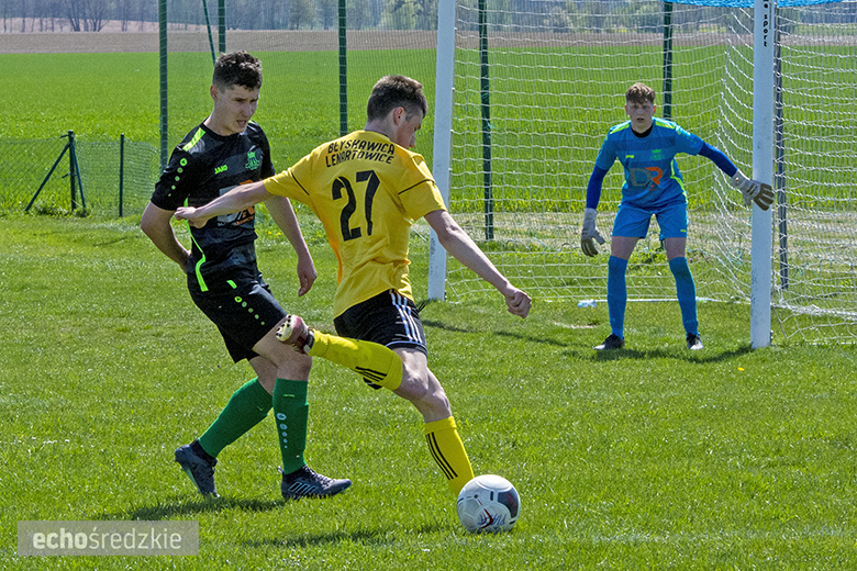 Piast Lutynia - Błyskawica Lenartowice 2:2