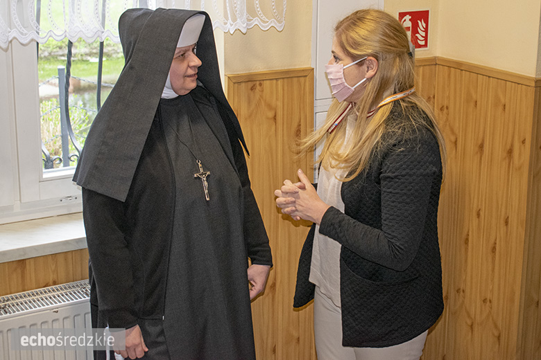 Przekazanie środków czystości i kosmetyków przez Stowarzyszenie Aktywni Razem