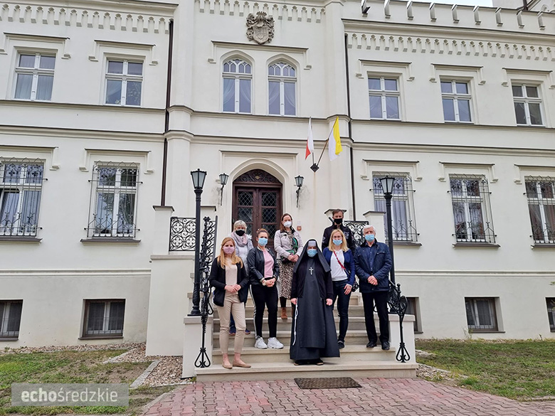 Przekazanie środków czystości i kosmetyków przez Stowarzyszenie Aktywni Razem