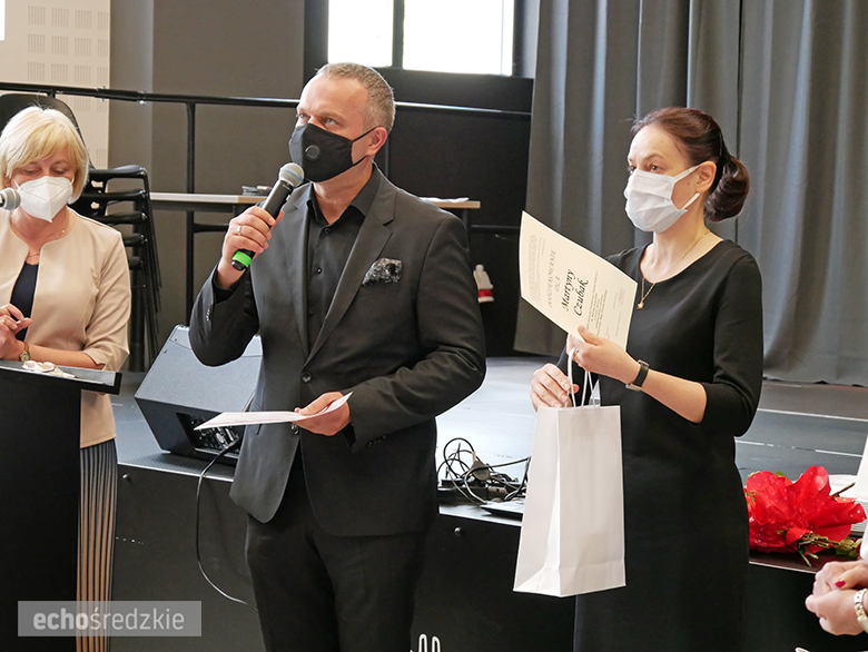 Tegoroczni maturzyści odebrali świadectwa