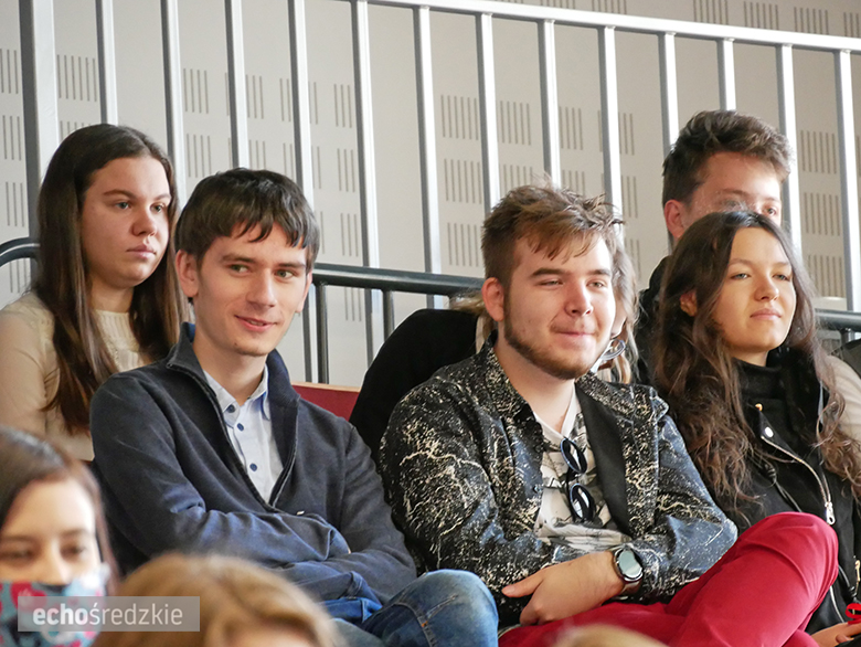 Tegoroczni maturzyści odebrali świadectwa