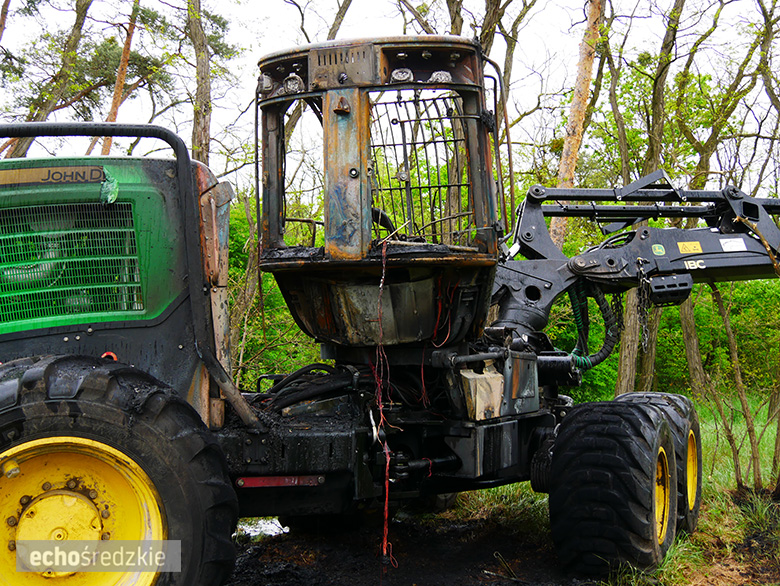Pożar maszyny do wycinki drzew