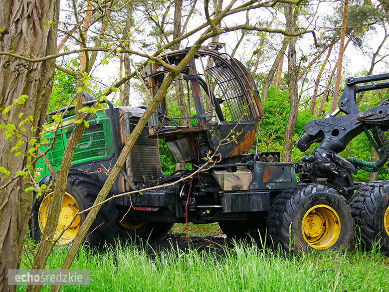 Pożar maszyny do wycinki drzew