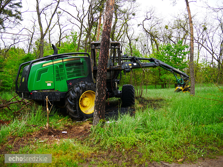 Pożar maszyny do wycinki drzew