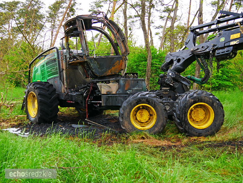 Pożar maszyny do wycinki drzew