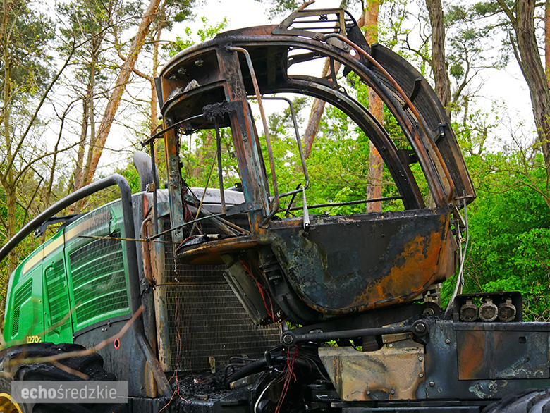 Pożar maszyny do wycinki drzew