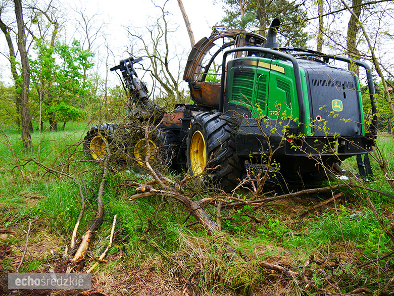 Pożar maszyny do wycinki drzew