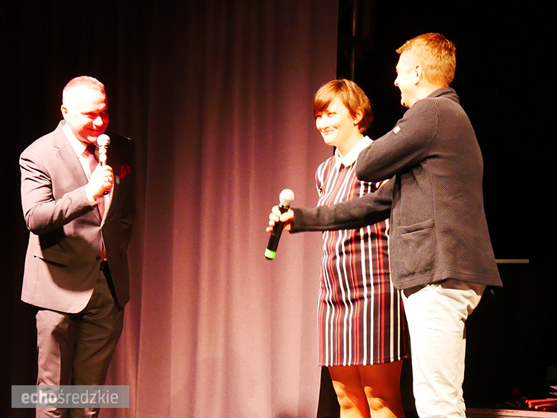 "Jeszcze wszystko będzie normalnie" piękny spektakl w reżyserii Agnieszki i Michała Gawlińskich