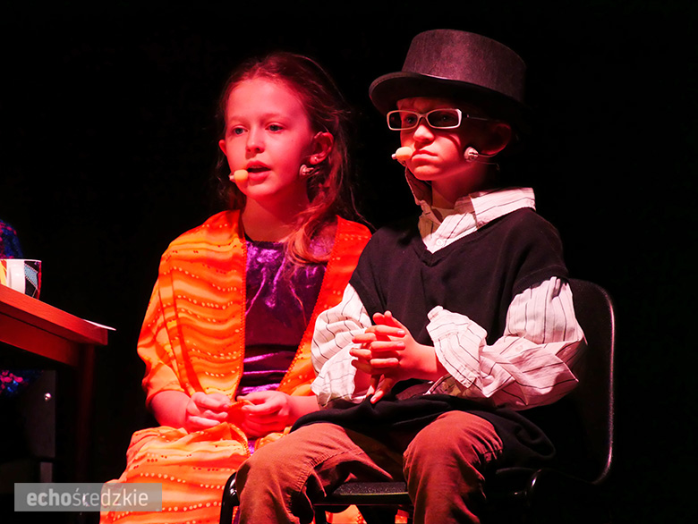 "Jeszcze wszystko będzie normalnie" piękny spektakl w reżyserii Agnieszki i Michała Gawlińskich