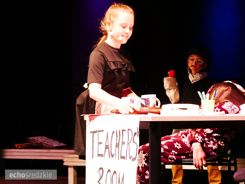 "Jeszcze wszystko będzie normalnie" piękny spektakl w reżyserii Agnieszki i Michała Gawlińskich