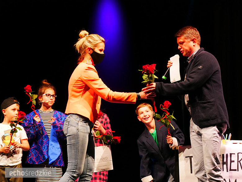 "Jeszcze wszystko będzie normalnie" piękny spektakl w reżyserii Agnieszki i Michała Gawlińskich