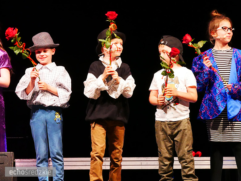 "Jeszcze wszystko będzie normalnie" piękny spektakl w reżyserii Agnieszki i Michała Gawlińskich