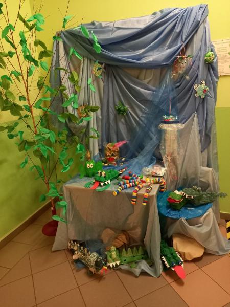 Zwierzęta z surowców wtórnych zrobione przez przedszkolaków