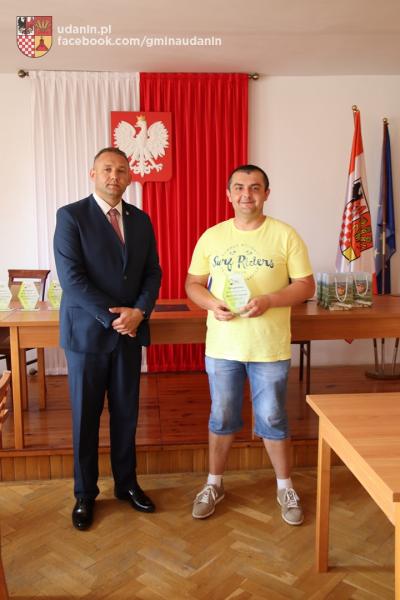 Wójt wręczył statuetki sołtysom