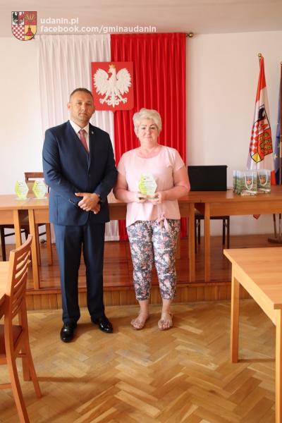 Wójt wręczył statuetki sołtysom