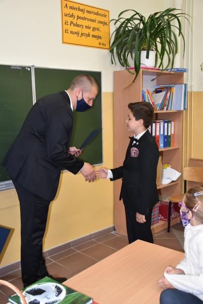 Zakończenie roku szkolnego 2020/2021 w szkołach na terenie powiatu średzkiego