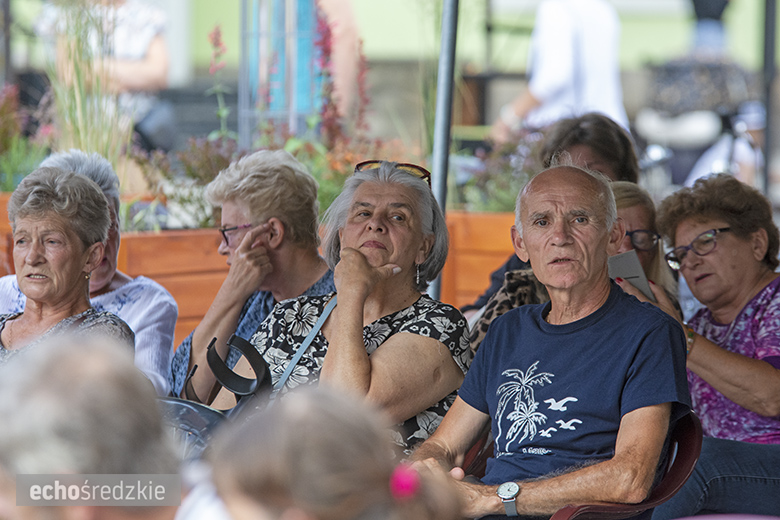 Janusz Cedro zaśpiewał na średzkim rynku