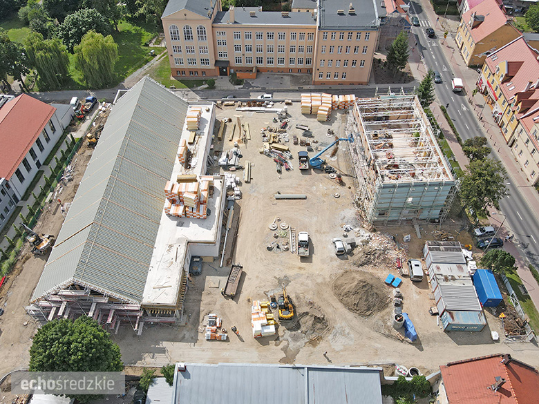 Budowa obiektów handlowo-usługowych w Środzie Śląskiej