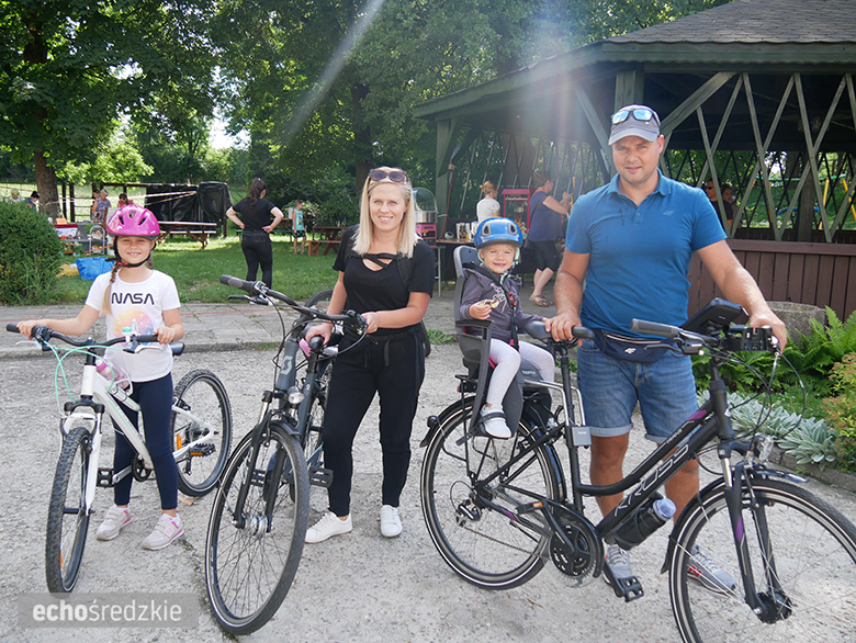 Piknik rodzinny na terenie Specjalnego Ośrodka Szkolno-Wychowawczego w Środzie Śląskiej