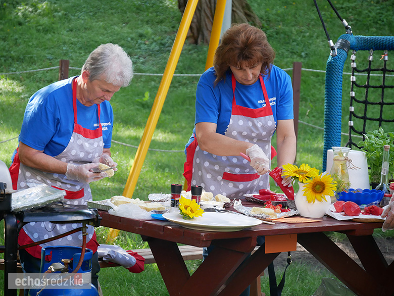 Piknik rodzinny na terenie Specjalnego Ośrodka Szkolno-Wychowawczego w Środzie Śląskiej