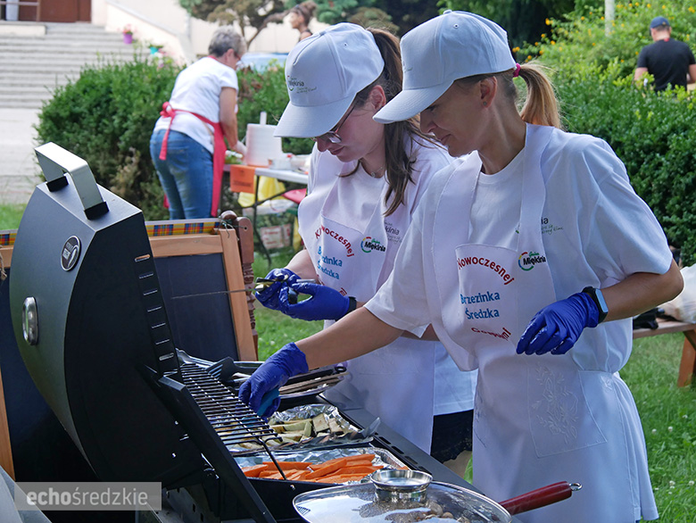 Piknik rodzinny na terenie Specjalnego Ośrodka Szkolno-Wychowawczego w Środzie Śląskiej