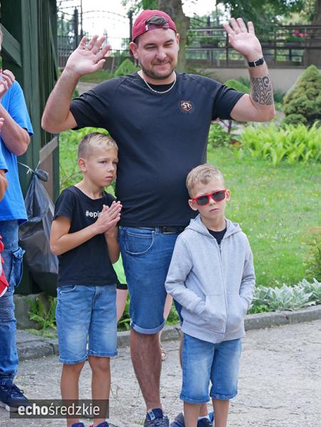 Piknik rodzinny na terenie Specjalnego Ośrodka Szkolno-Wychowawczego w Środzie Śląskiej