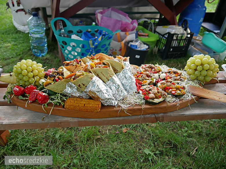 Piknik rodzinny na terenie Specjalnego Ośrodka Szkolno-Wychowawczego w Środzie Śląskiej