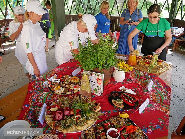 Piknik rodzinny na terenie Specjalnego Ośrodka Szkolno-Wychowawczego w Środzie Śląskiej