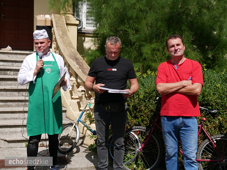 Piknik rodzinny na terenie Specjalnego Ośrodka Szkolno-Wychowawczego w Środzie Śląskiej