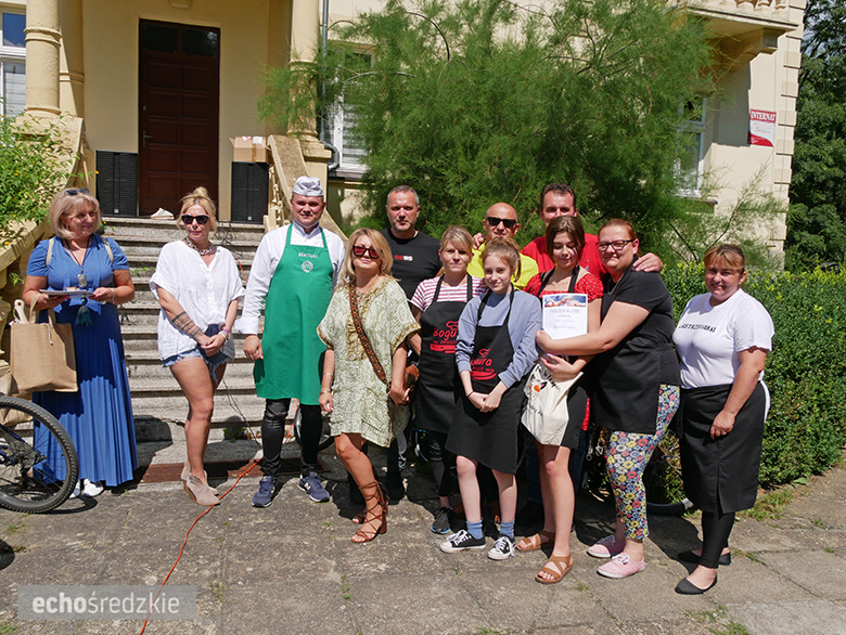 Piknik rodzinny na terenie Specjalnego Ośrodka Szkolno-Wychowawczego w Środzie Śląskiej