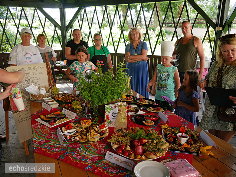 Piknik rodzinny na terenie Specjalnego Ośrodka Szkolno-Wychowawczego w Środzie Śląskiej
