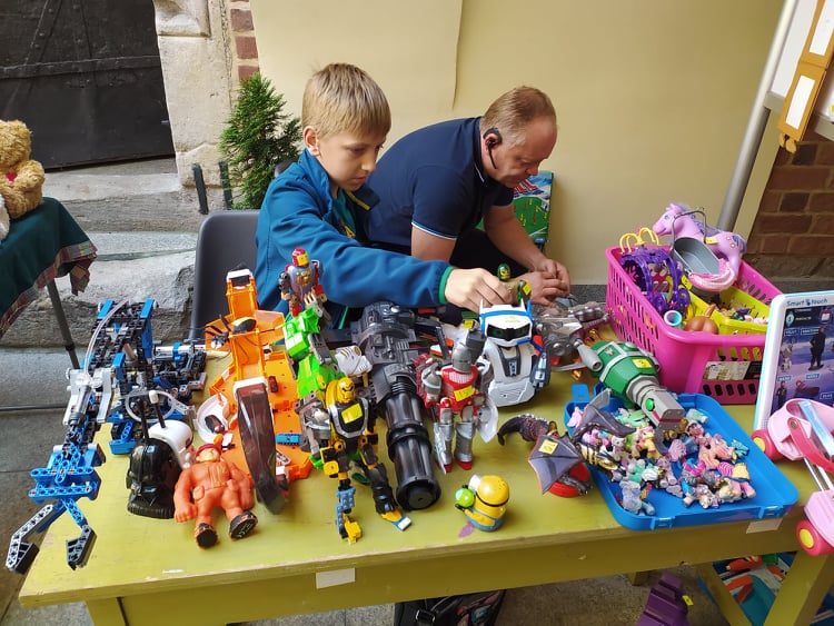 Pchli Targ na dziedzińcu średzkiego muzeum